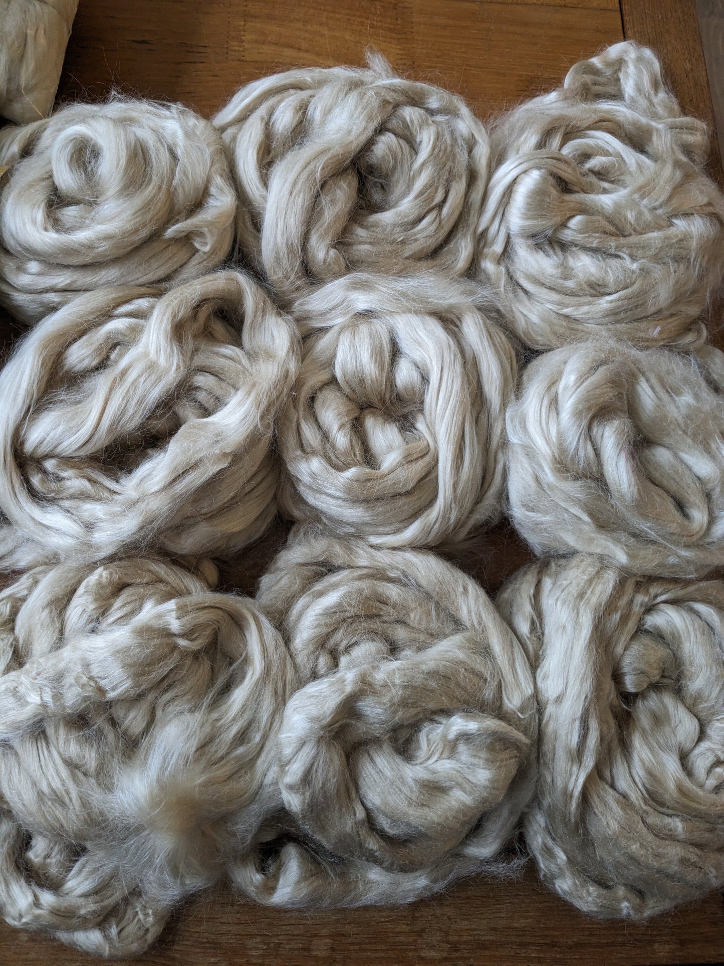 50g natural silk fibres - tussah silk broken top
