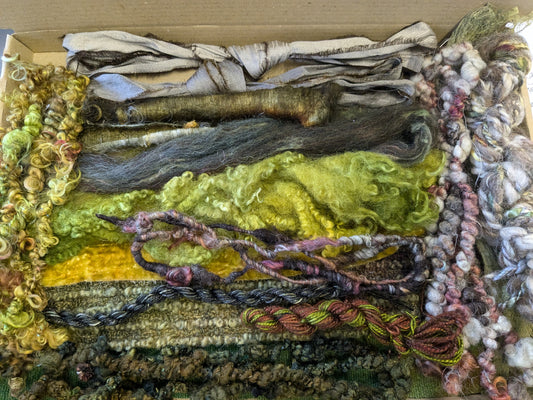 Moss, lichen and bark pack with basic weaving frame 07