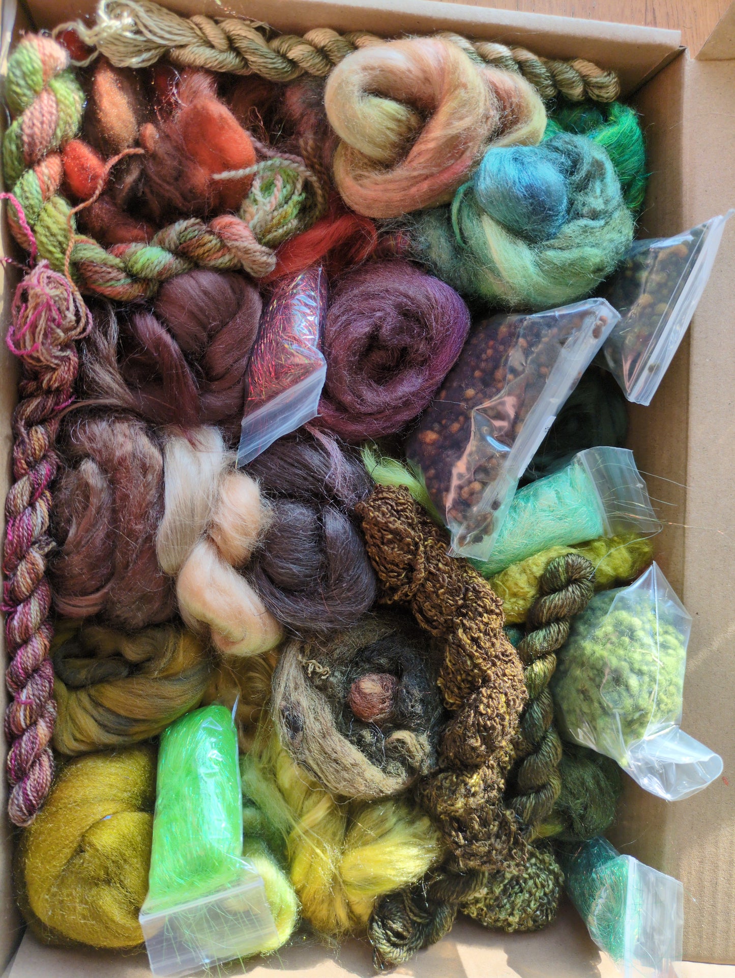 Hand dyed speciality lux texture fibre box - approx 165g fibres - box01