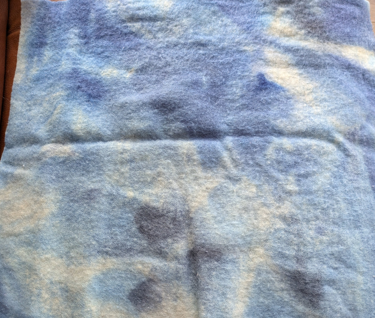 Hand Dyed wool vintage blanket med weight- creative textiles -blanket1