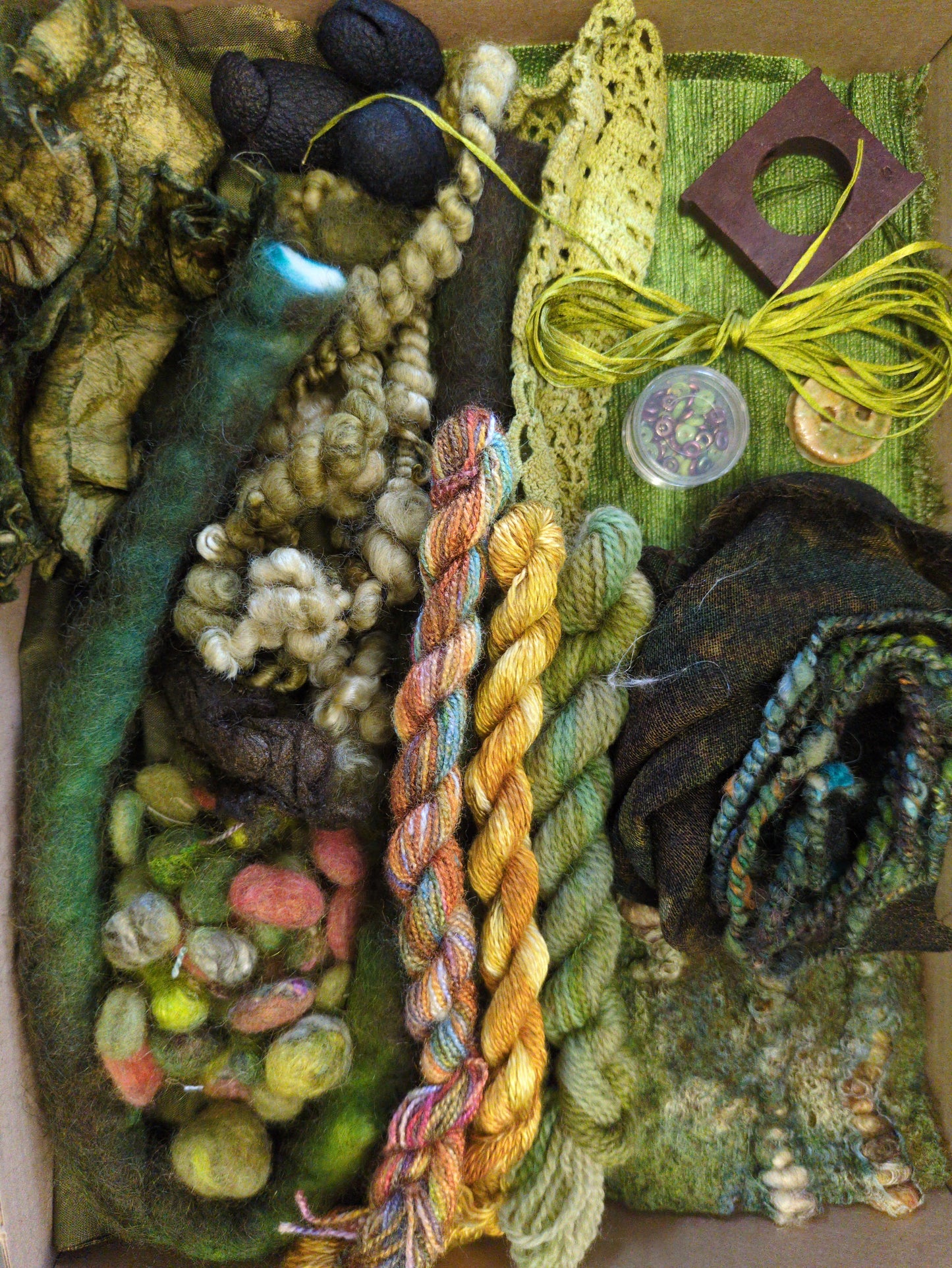 Kelp Creativity mixed media textiles Box- kelpCB05