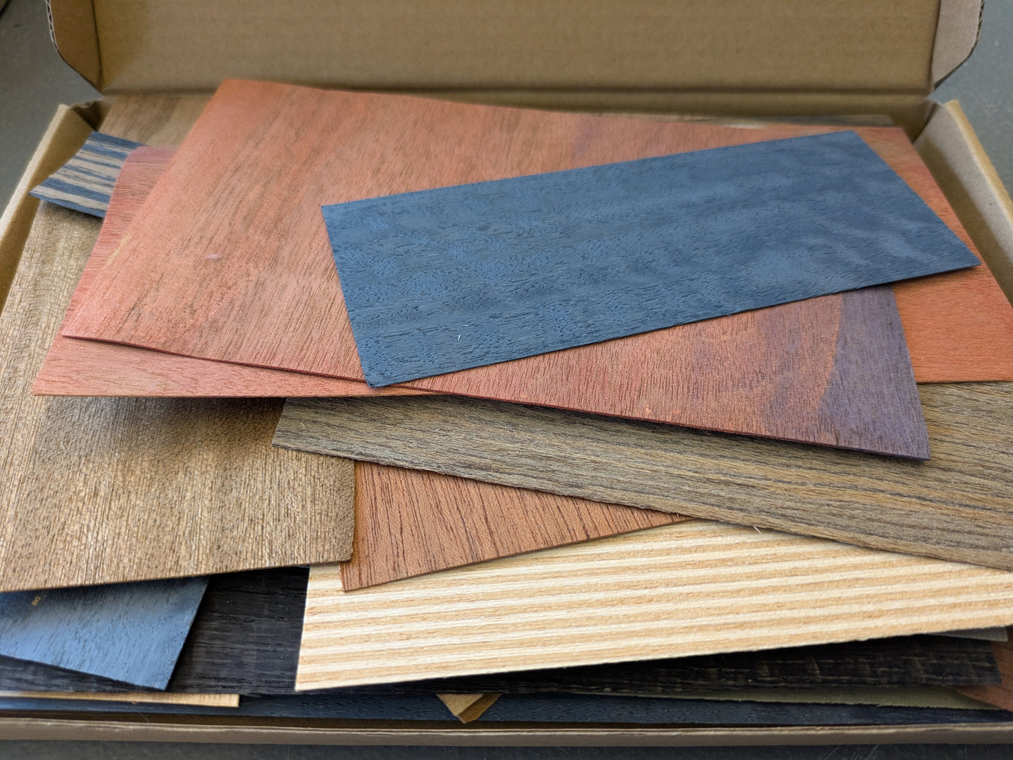 Studio destash, A5 box of wood veneer pieces 150g WV03