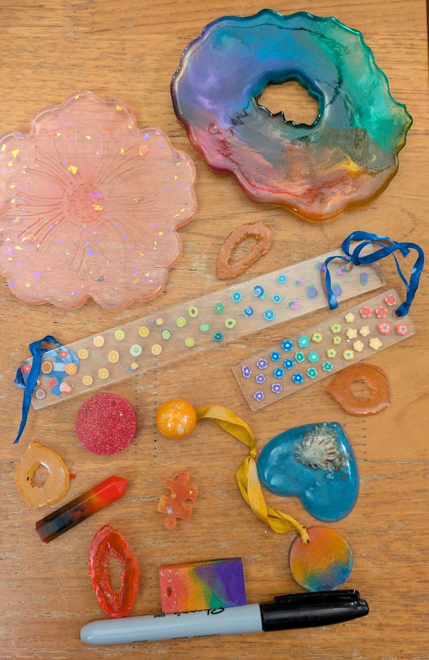 Hope is having a clear out of her resin experiments resin4