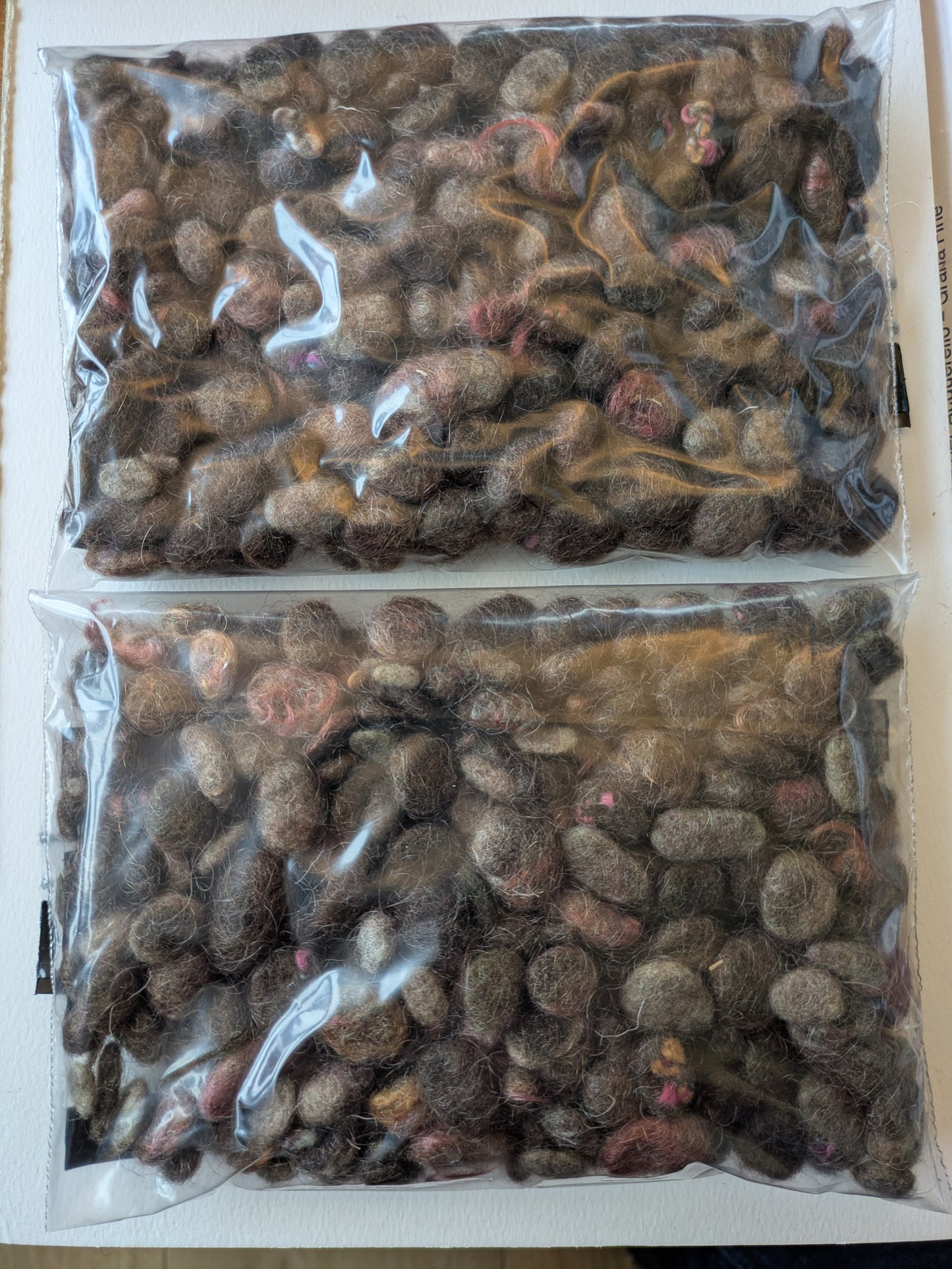 25g pebbles - mix of hand-dyed fibres made into little pebbles - pebs32