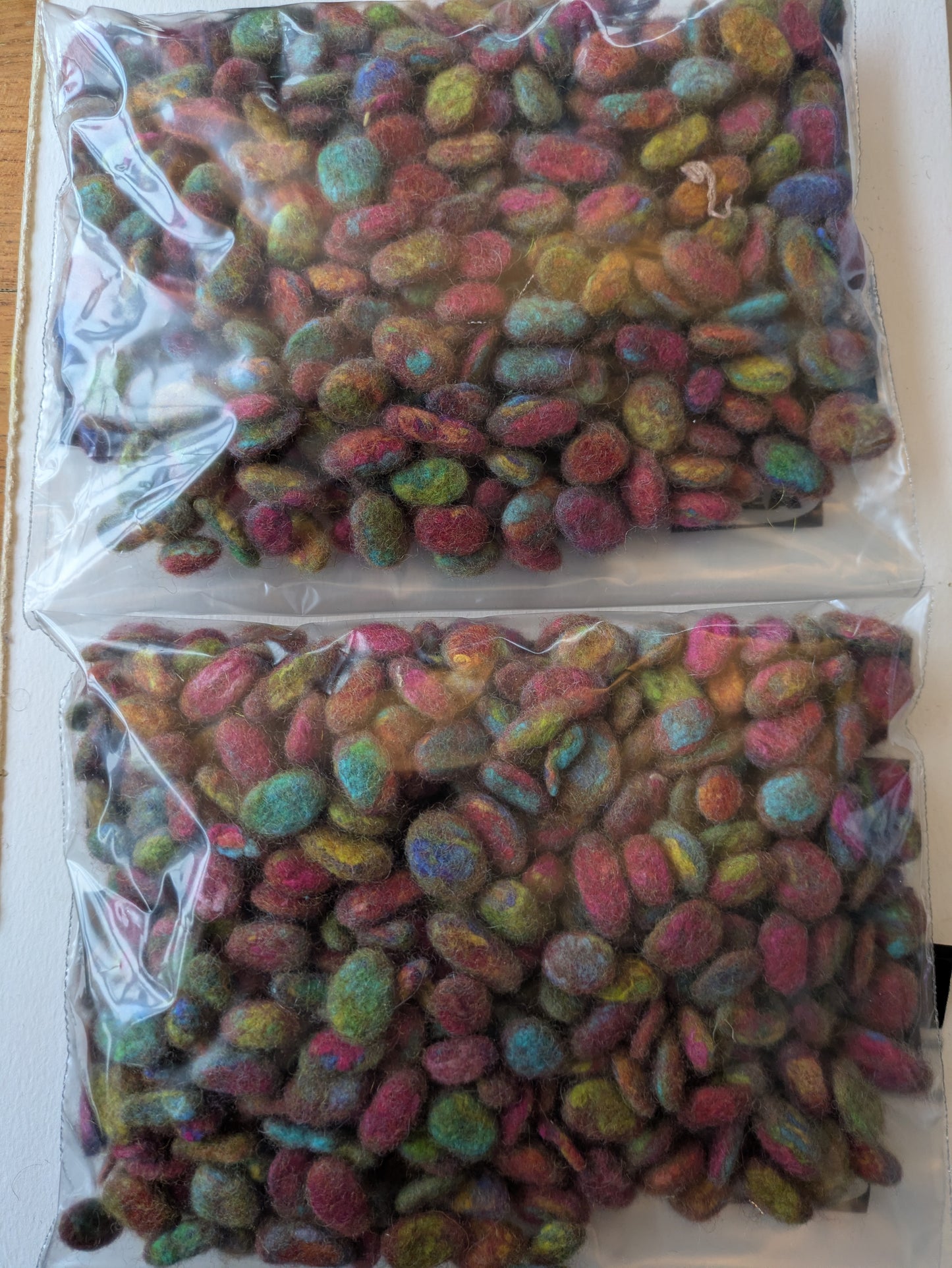 25g pebbles - mix of hand-dyed fibres made into little pebbles - pebs30