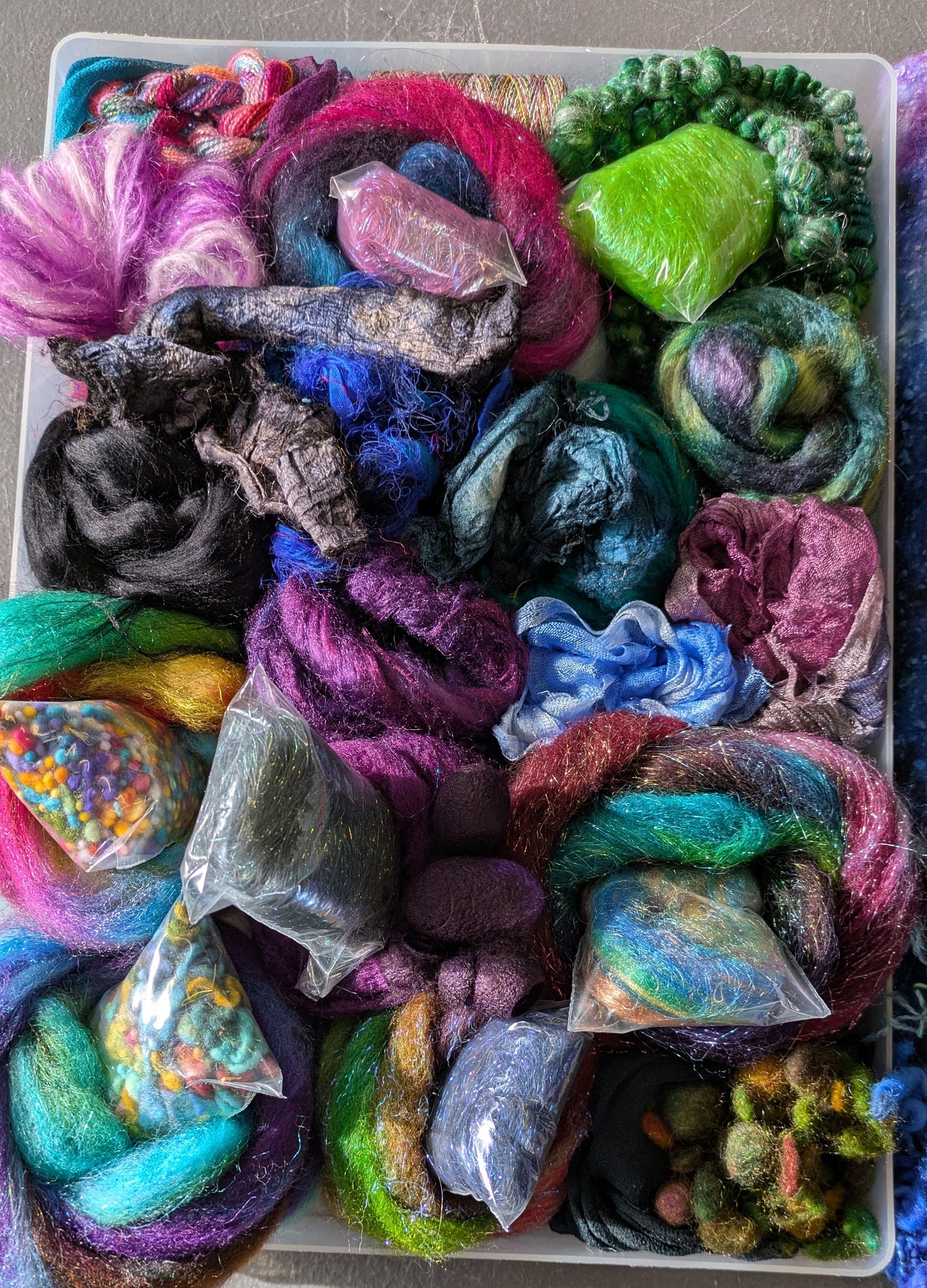 200g luxury textural additions galaxy geodes LFAGG04