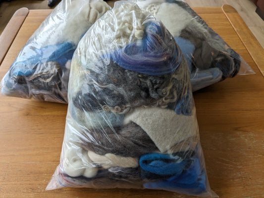 Hand dyed fleece, tops,  blends and more - mix of textures and types - Bargain seascape  350 g pack
