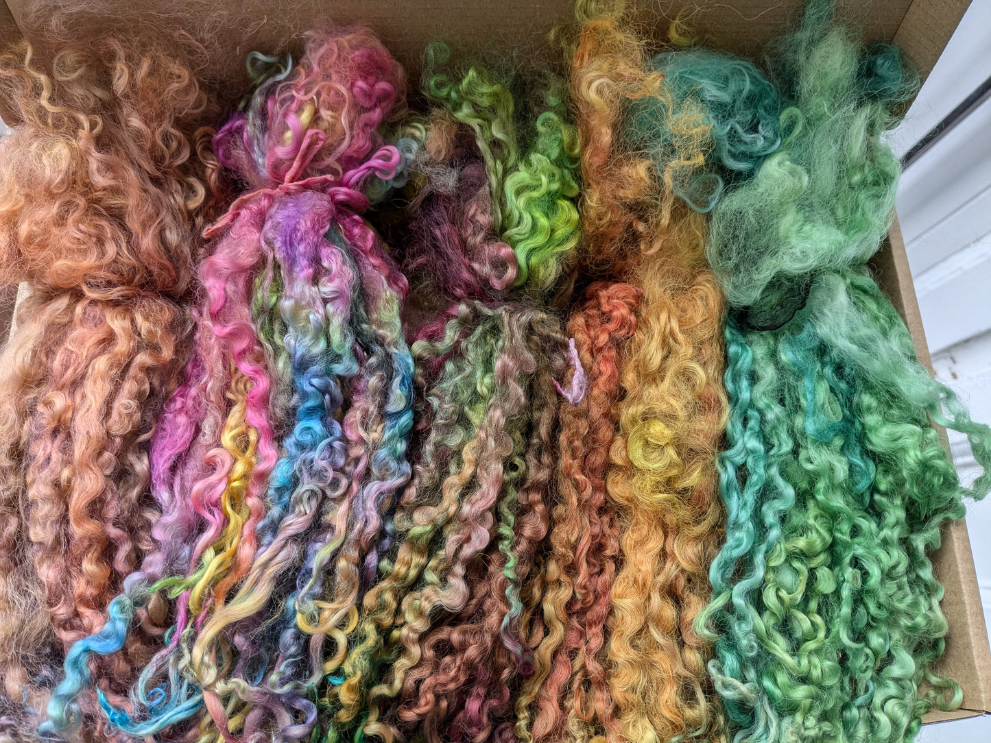 Hand-dyed British fleece - separated locks 125g lock box 10