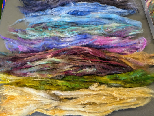 Hand dyed merino/silk slub layers 100g -M/S100E