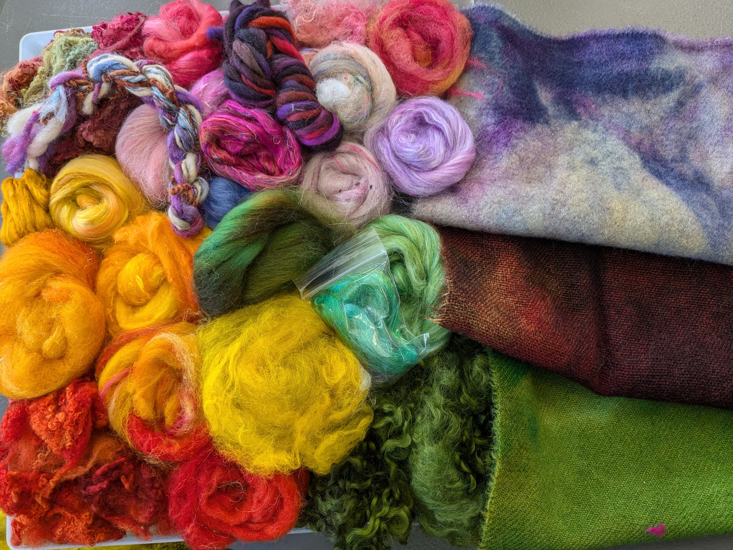 210g luxury needle-felt pack - bright floral SNF15