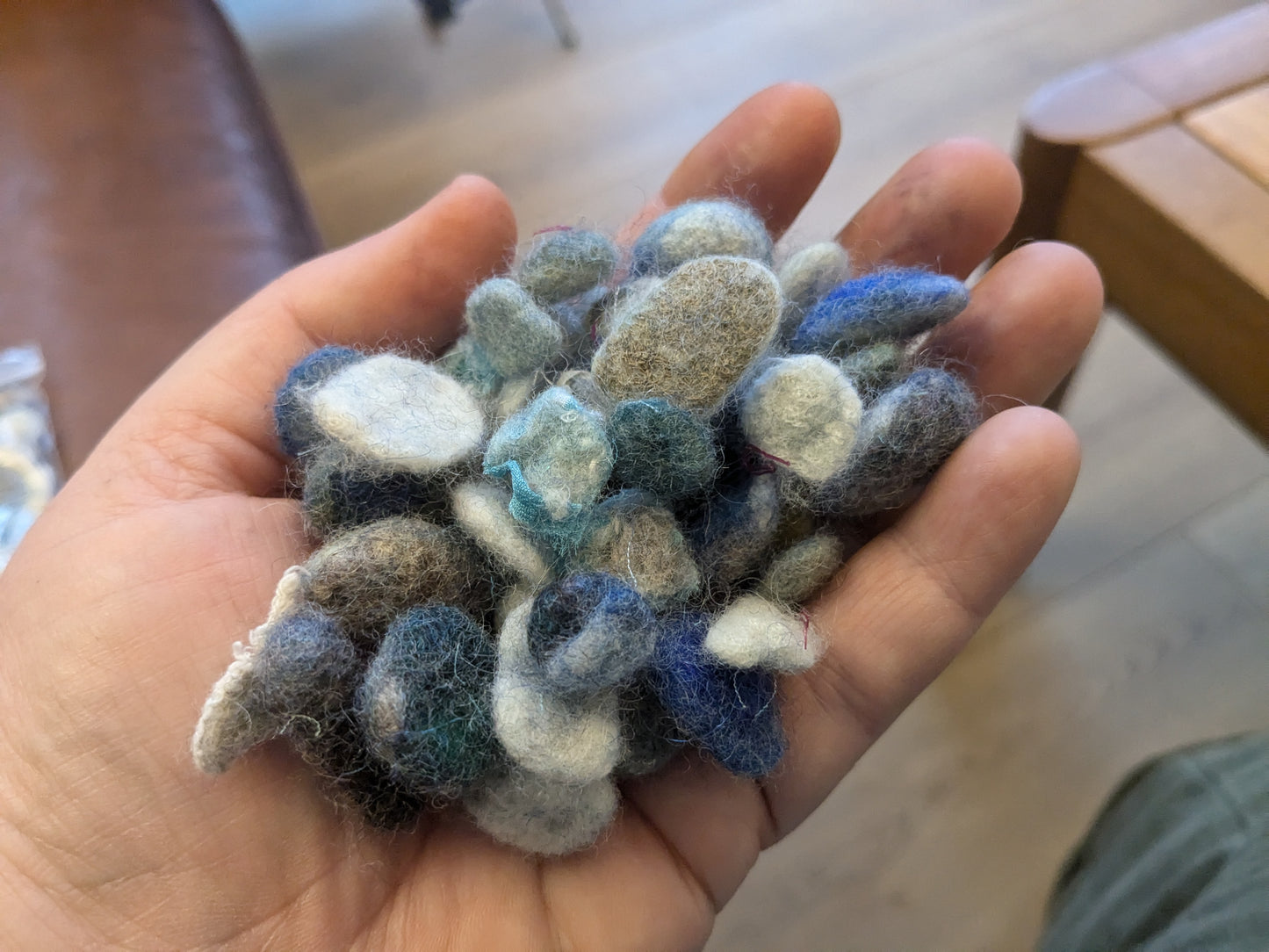 25g pebbles - mix of hand-dyed and natural fibres made into little pebbles - pebs14