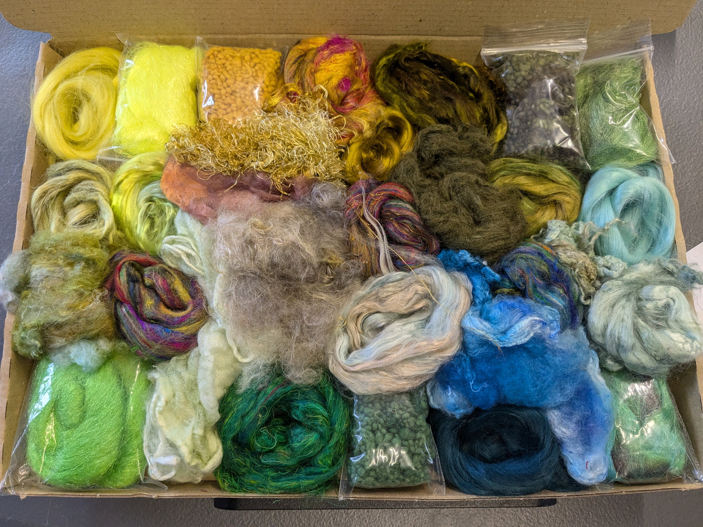 100g luxury textural fibres box 04