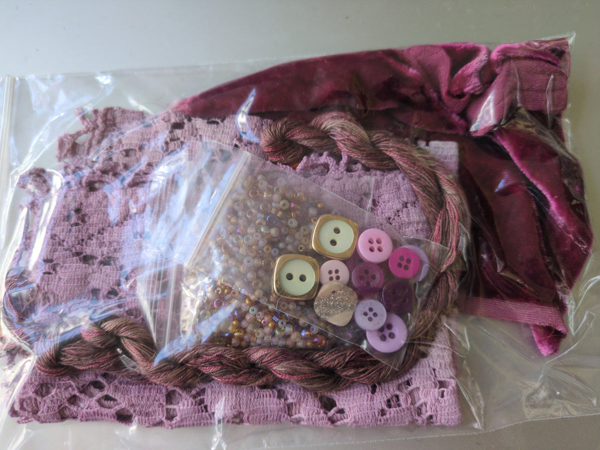 Mini creativity stitch packs , mix to experiment with CPY55