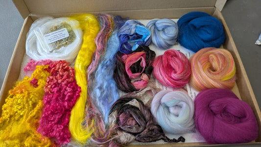 Nuno felt flower kit makes 3 flowers similar to second picture F14