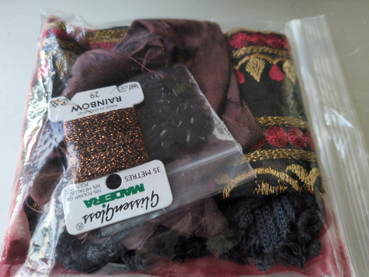Mini creativity stitch packs , mix to experiment with CPY60