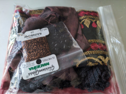 Mini creativity stitch packs , mix to experiment with CPY60