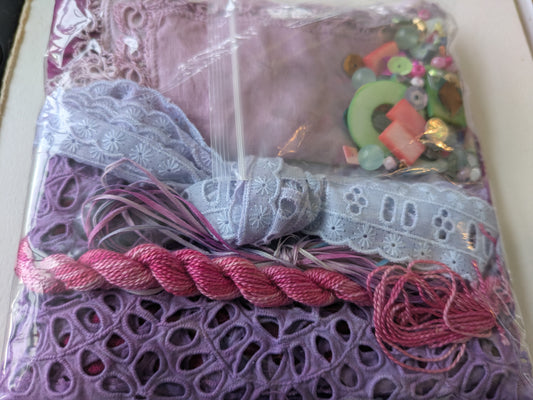 Mini creativity stitch packs , mix to experiment with CPY16
