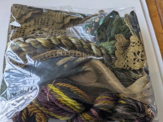 Mini creativity stitch packs , mix to experiment with CPY10
