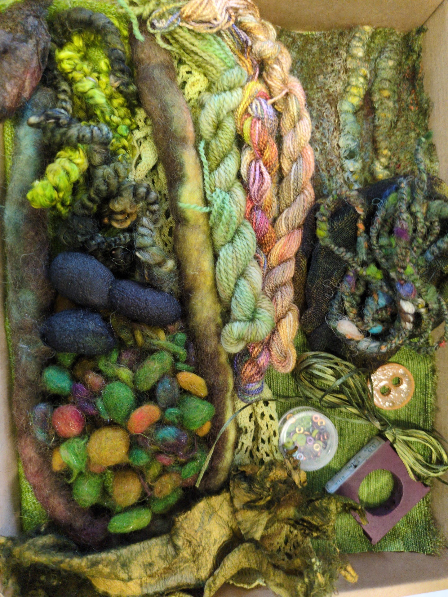 Kelp Creativity mixed media textiles Box- kelpCB07