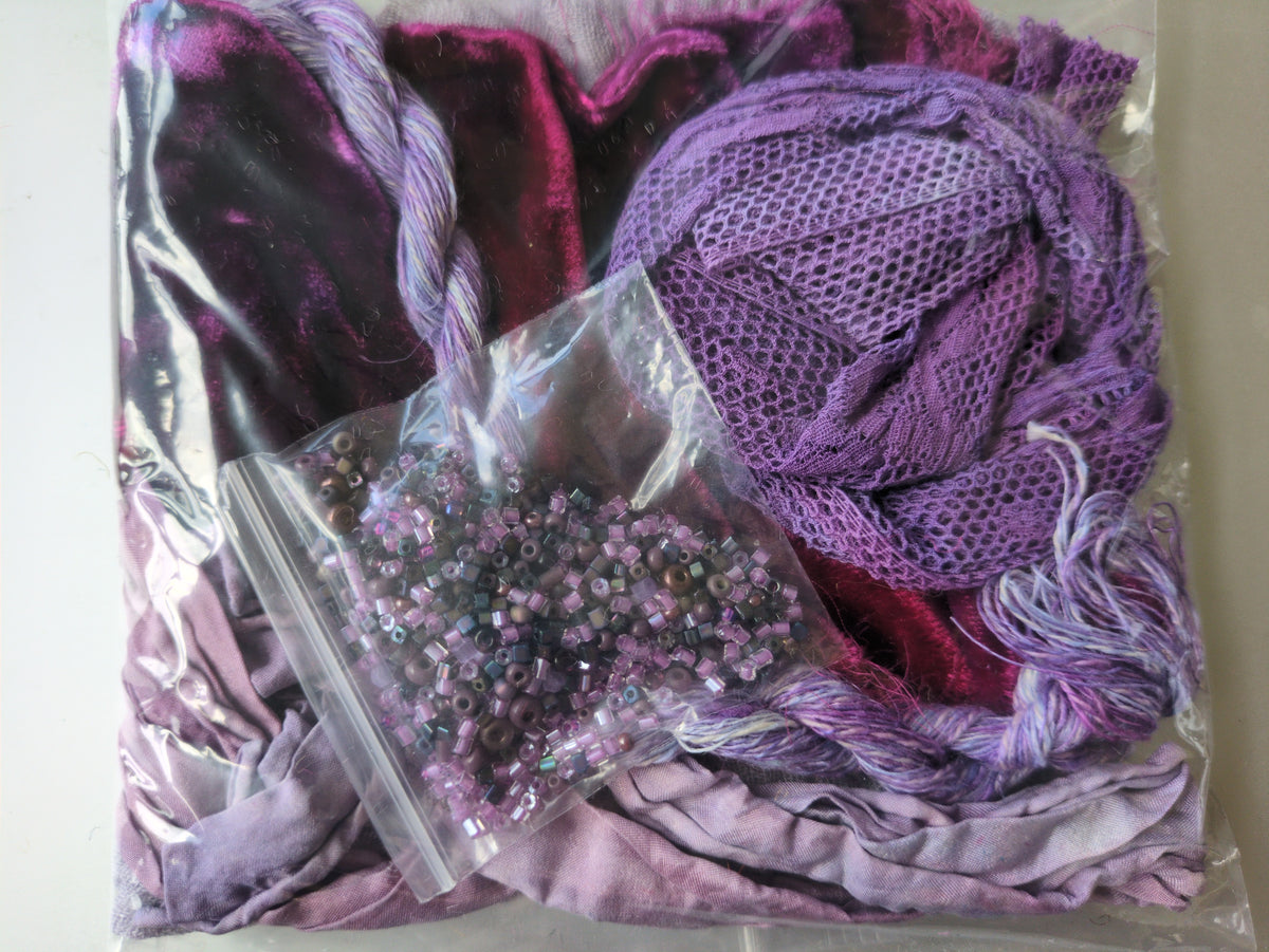 Mini creativity stitch packs , mix to experiment with CPY48
