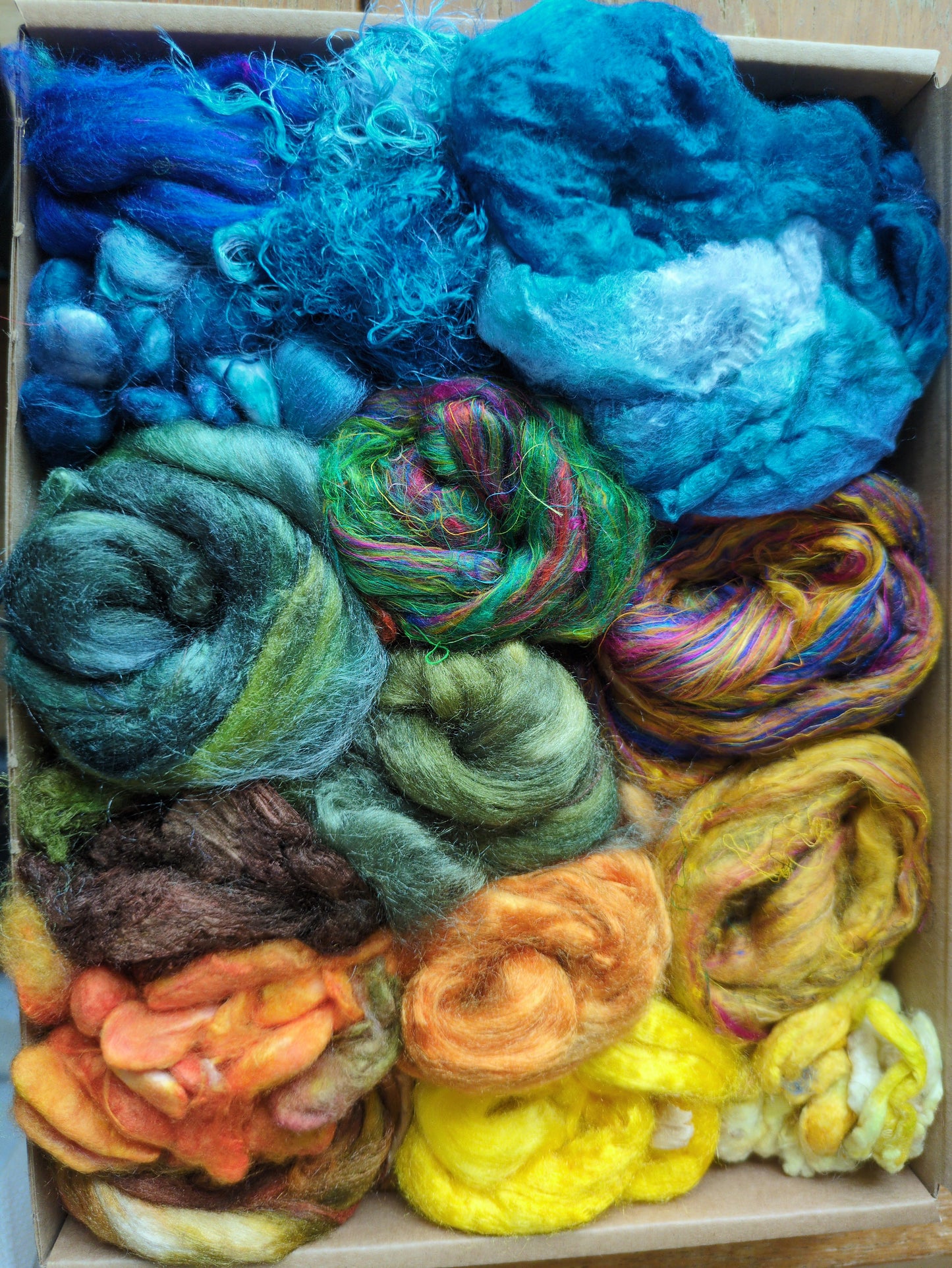 80g Silk additions box, mix of textures SAB09