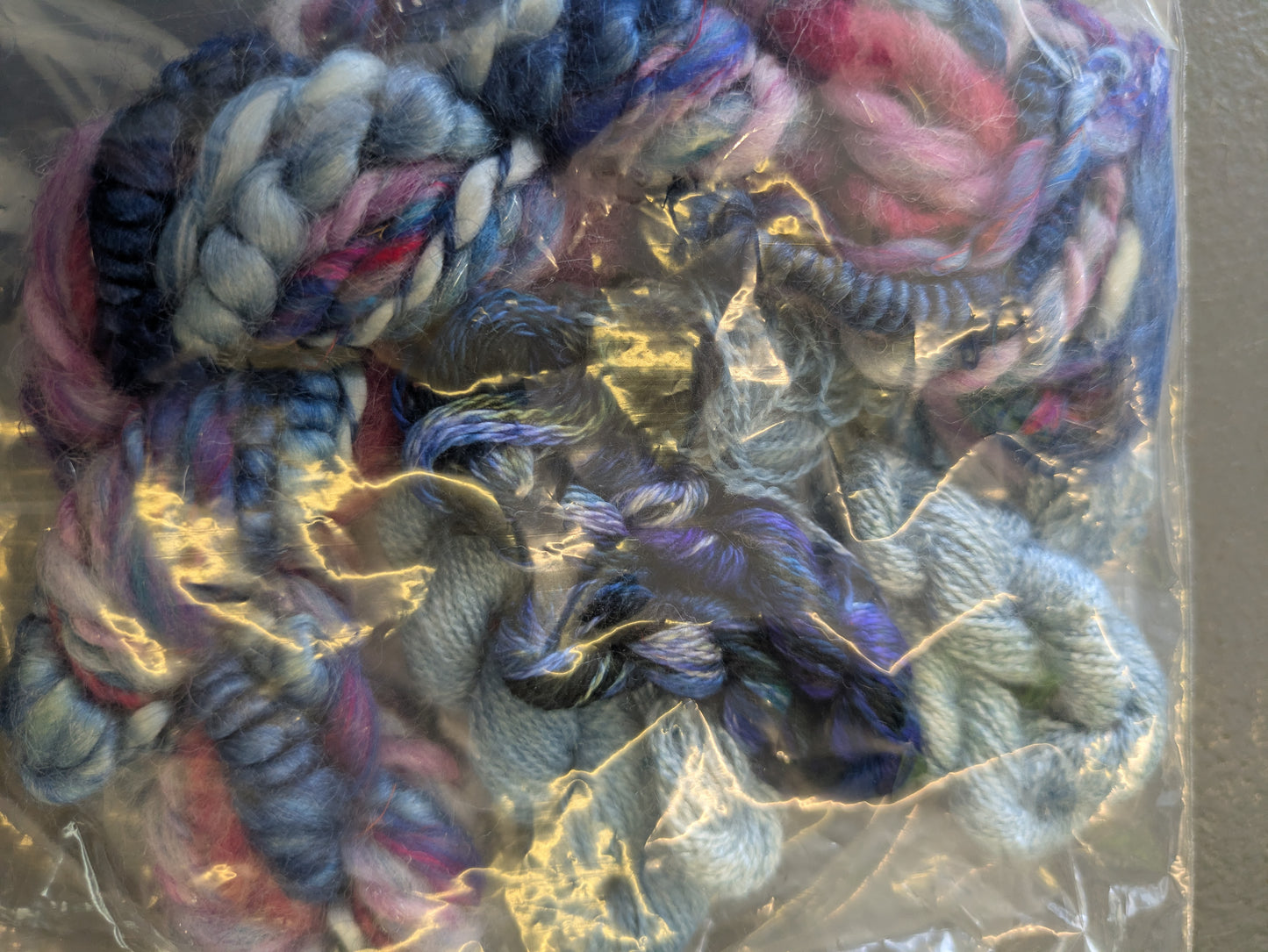 Threads and yarn packs , mix to experiment pack H