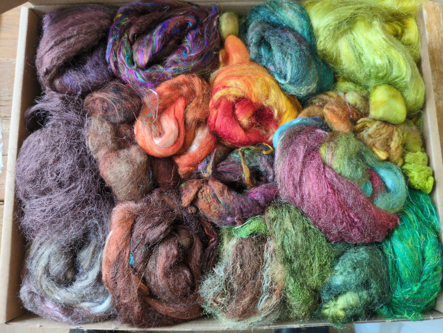 80g Silk additions box, mix of textures SAB04