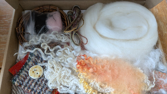 Mini needle felt sheep wreath kit shwr02