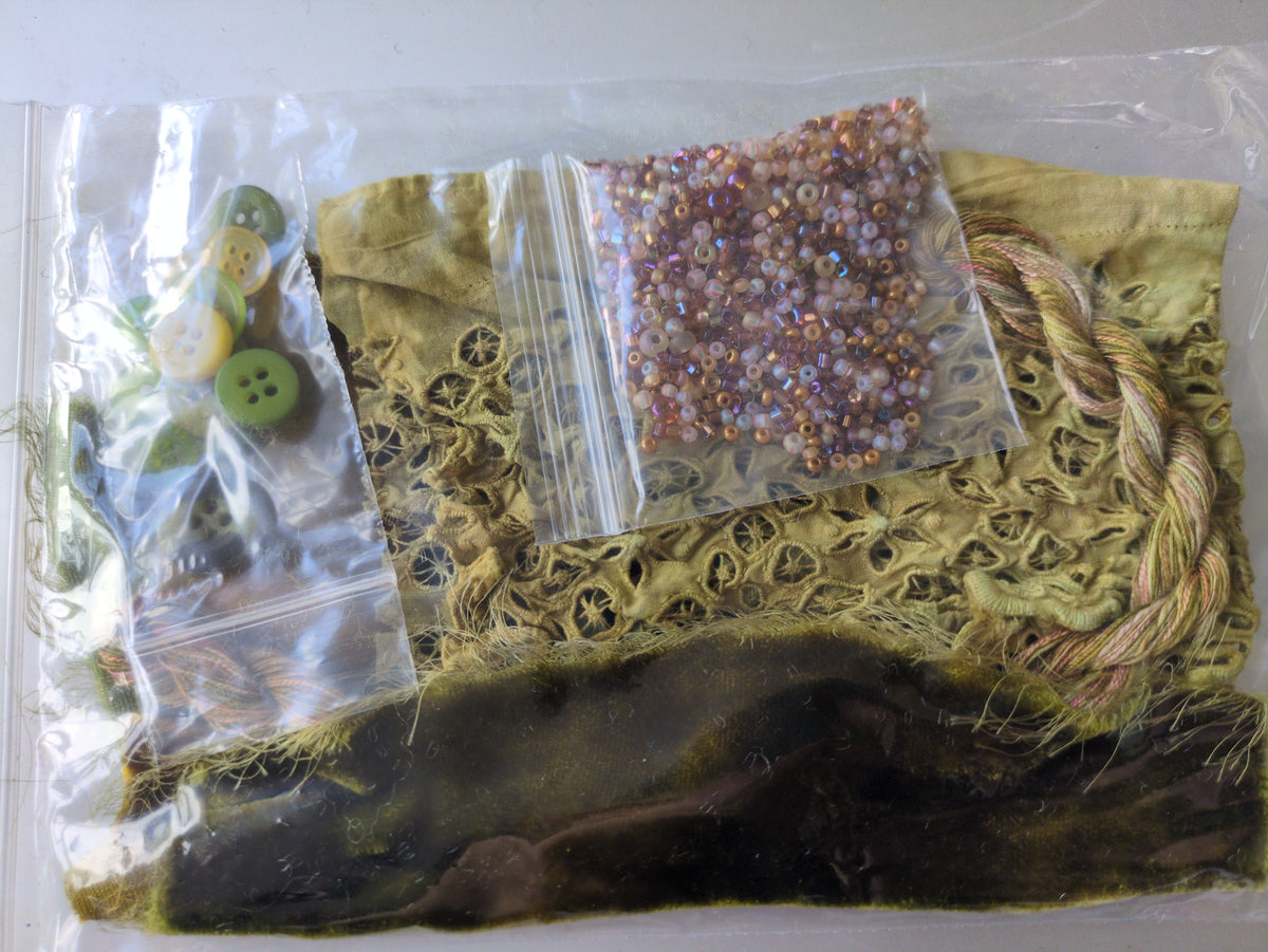 Mini creativity stitch packs , mix to experiment with CPY56