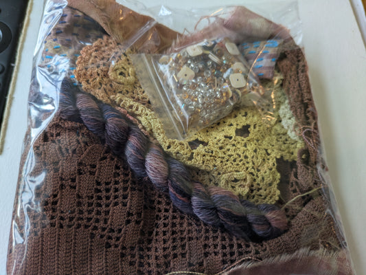 Mini creativity stitch packs , mix to experiment with CPY18