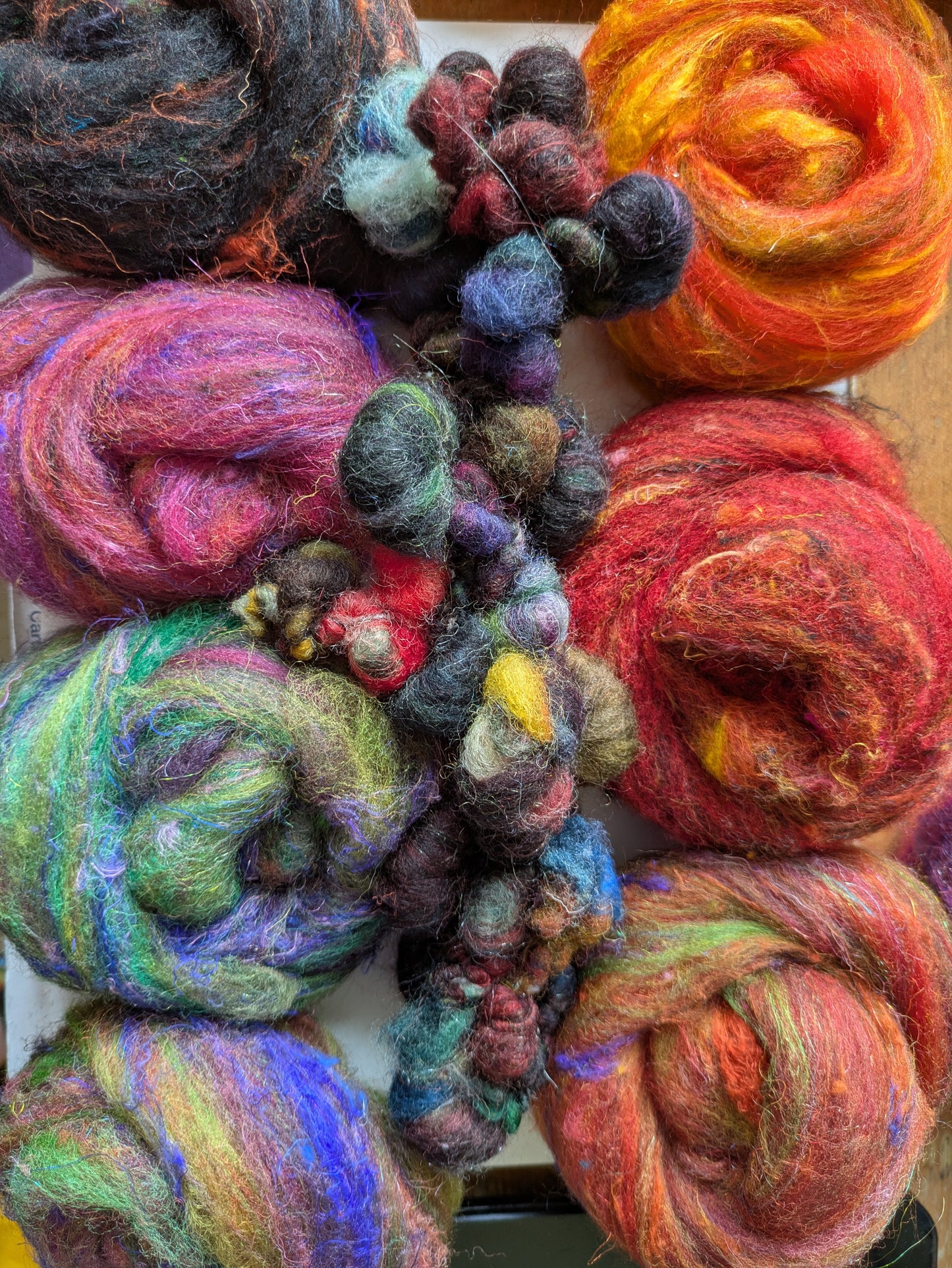 70g luxury needle felt party pumpkin pack with added hand spun tendrils pumpkin2