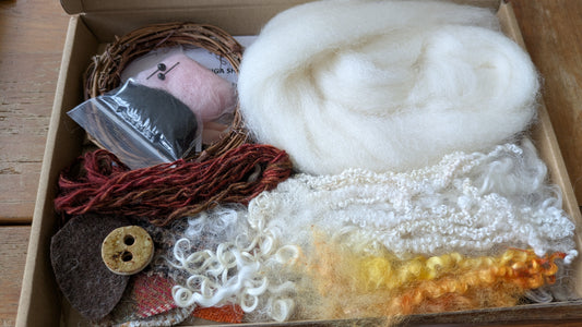 Mini needle felt sheep wreath kit shwr08