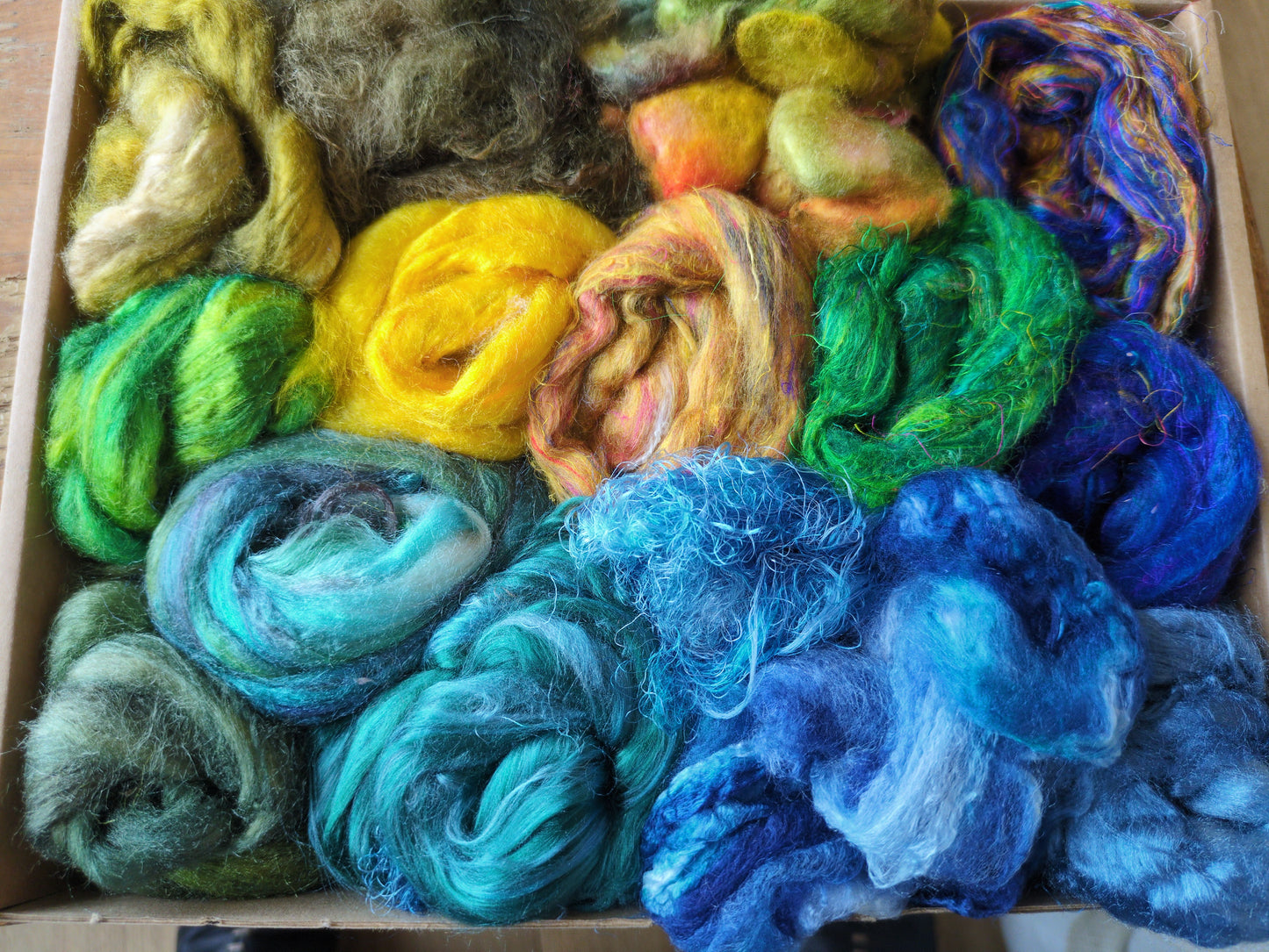80g Silk additions box, mix of textures SAB08