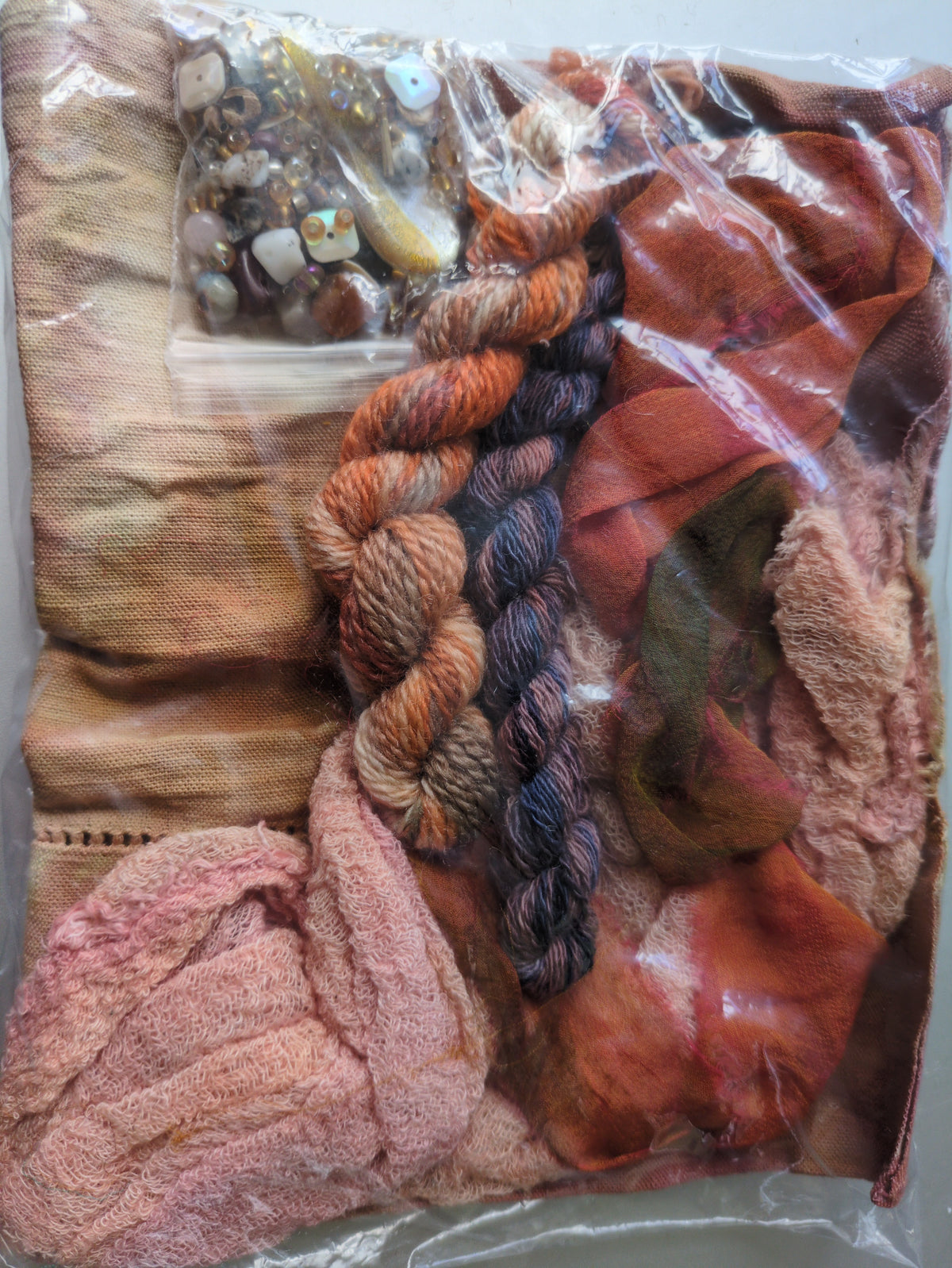 Mini creativity stitch packs , mix to experiment with CPY49