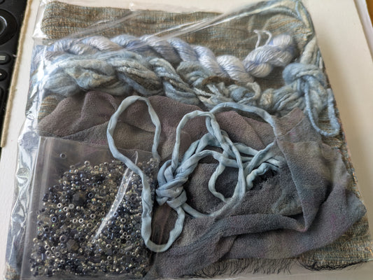 Mini creativity stitch packs , mix to experiment with CPY15