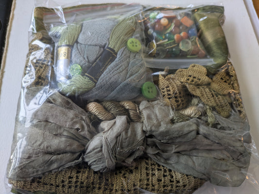 Mini creativity stitch packs , mix to experiment with CPY11