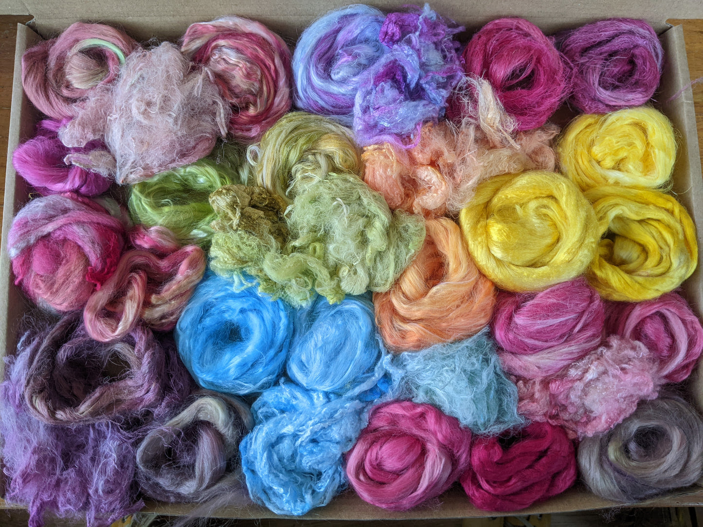 Hand dyed speciality fibre box -  approx 120g fibres - set01